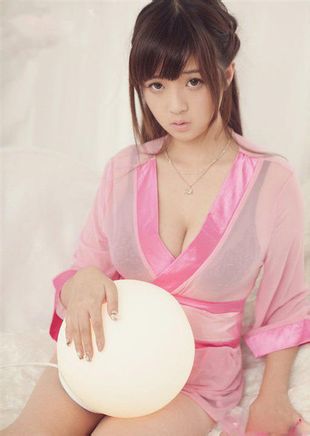 19真实的车上做爱(公车系列) 19真实的车上做爱(公车系列)